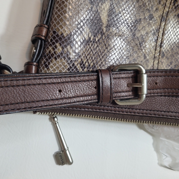 Fossil Bag Crossboby Style Brown Snakeskin Design Leather Adjustable Strap NWOT - Picture 11 of 12